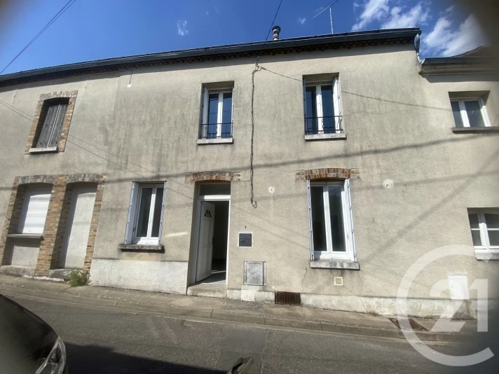 Voir la photo 1/8 du type house à Château-Landon