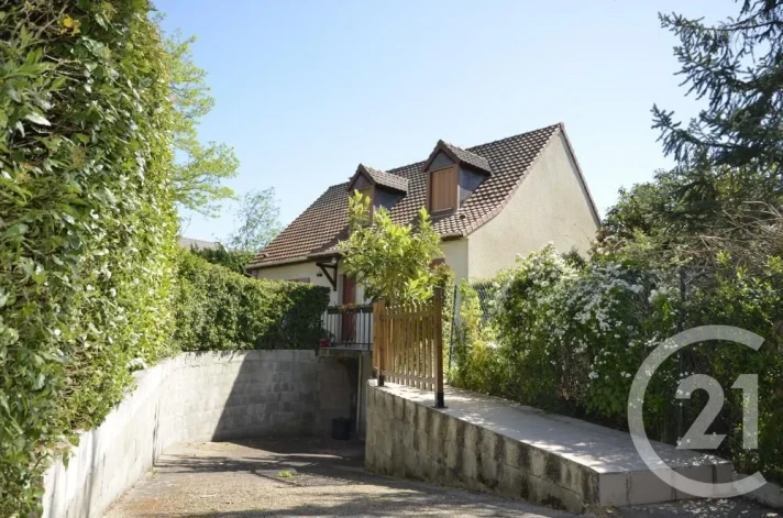 Voir la photo 1/18 du type house à Triel-sur-Seine