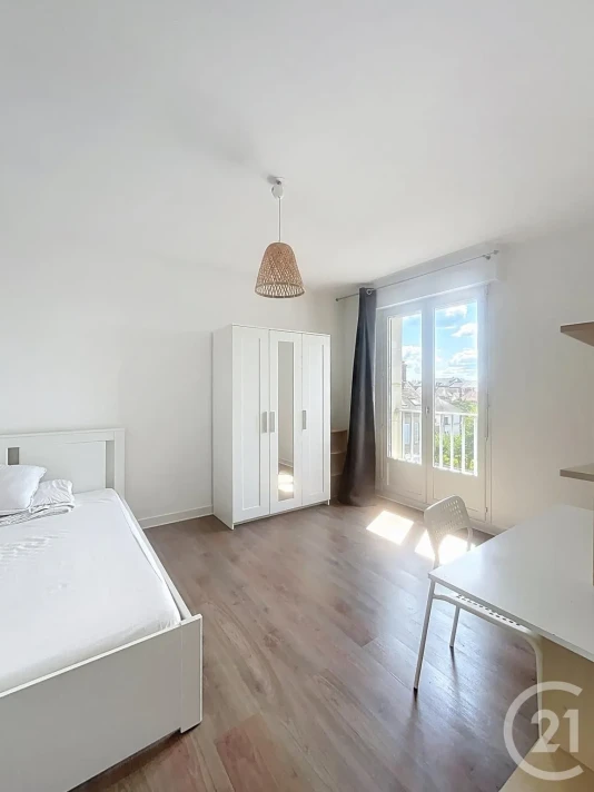 Voir la photo 1/3 du type room à Compiègne