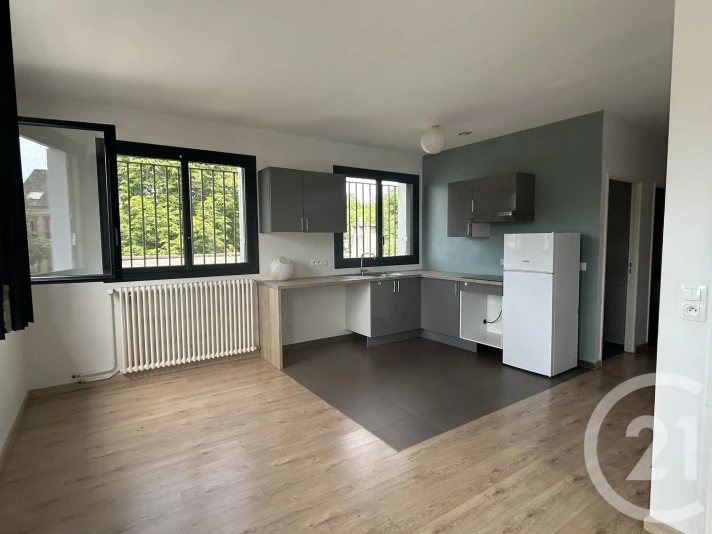 Voir la photo 1/10 du type apartment à Bois-le-Roi