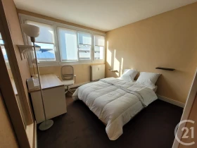 Pièce à Compiègne