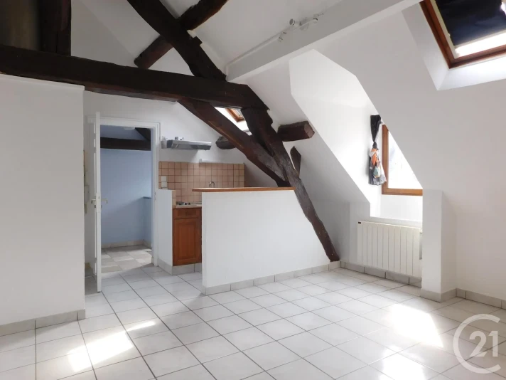 Voir la photo 1/6 du type apartment à Étampes
