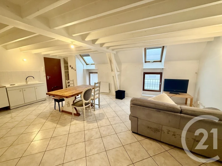 Voir la photo 1/8 du type apartment à Nemours