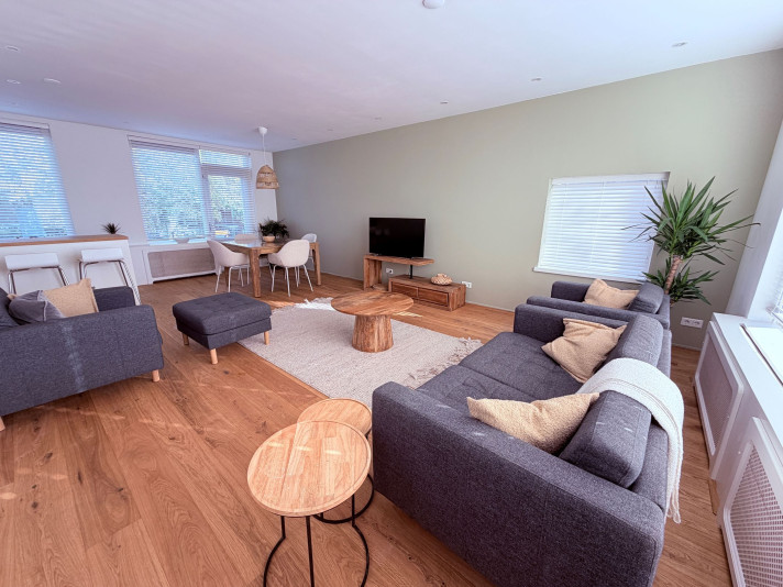 Bekijk foto 1/5 van house in Amstelveen