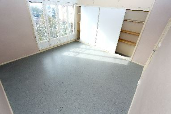 Voir la photo 1/3 du type apartment à Issoudun