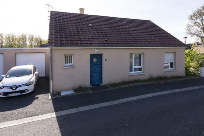 Voir la photo 1/4 du type house à Briantes