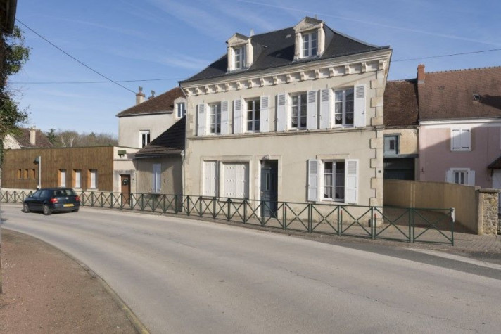 Voir la photo 1/3 du type apartment à Badecon-le-Pin