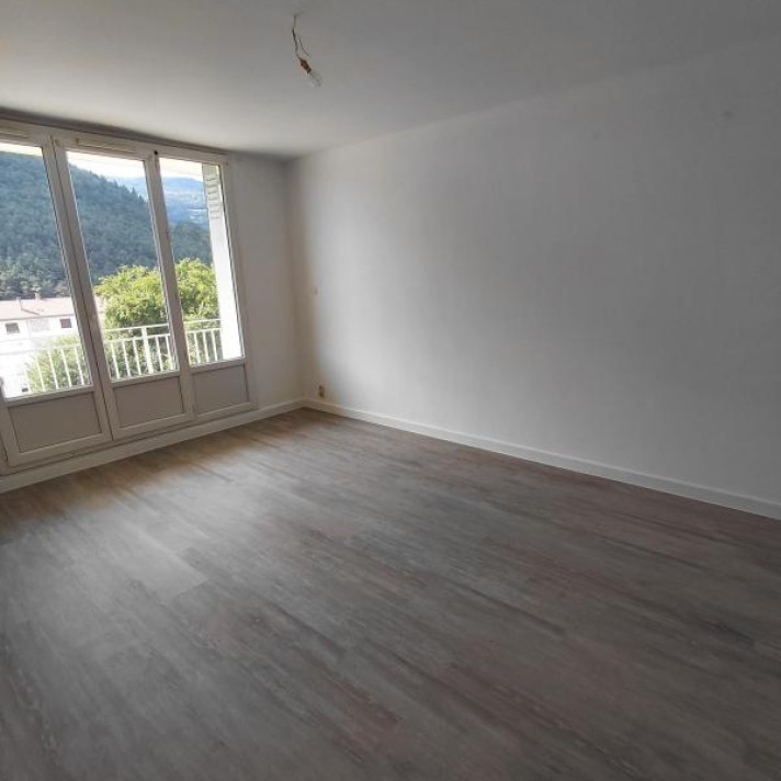 Voir la photo 1/9 du type apartment à La Mure