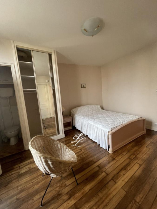 Voir la photo 1/2 du type studio à Tours