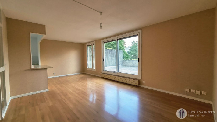 Voir la photo 1/14 du type apartment à Échirolles