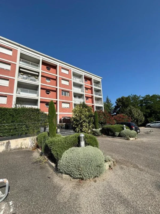 Voir la photo 1/6 du type apartment à Montélimar
