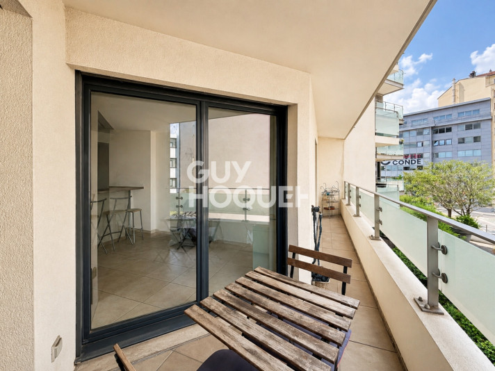Voir la photo 1/6 du type apartment à Lyon