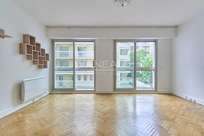 Voir la photo 1/16 du type apartment à Neuilly-sur-Seine