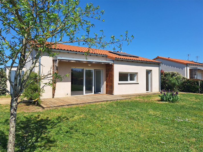 Voir la photo 1/17 du type house à Villeneuve-Tolosane