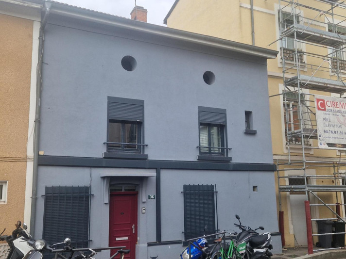 Voir la photo 1/10 du type house à Villeurbanne