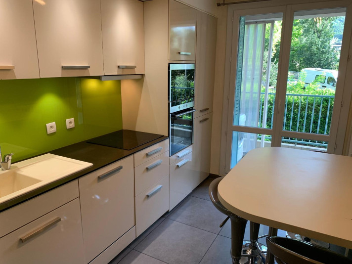 Voir la photo 1/11 du type apartment à Grenoble