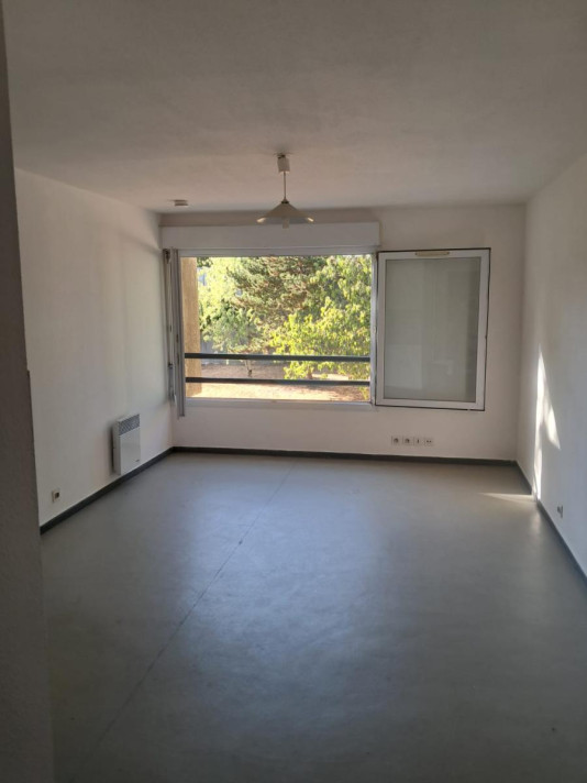 Voir la photo 1/3 du type studio à Nantes