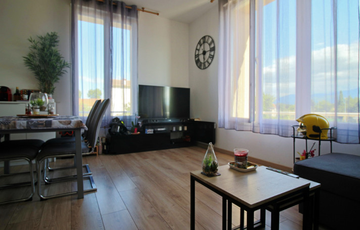 Voir la photo 1/8 du type apartment à Elne