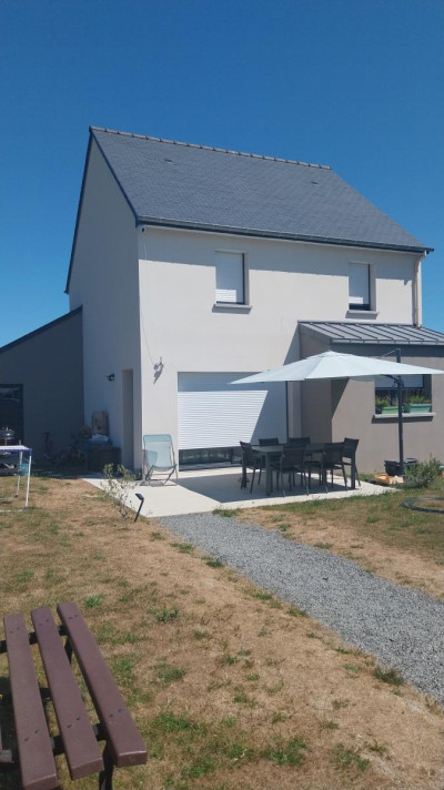 Voir la photo 1/12 du type house à Dol-de-Bretagne