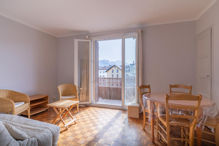 Voir la photo 1/7 du type apartment à Annecy