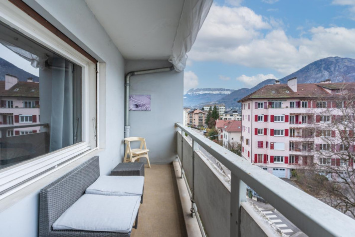 Voir la photo 1/7 du type apartment à Annecy