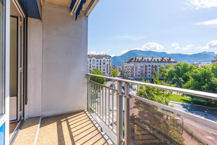Voir la photo 1/7 du type apartment à Annecy
