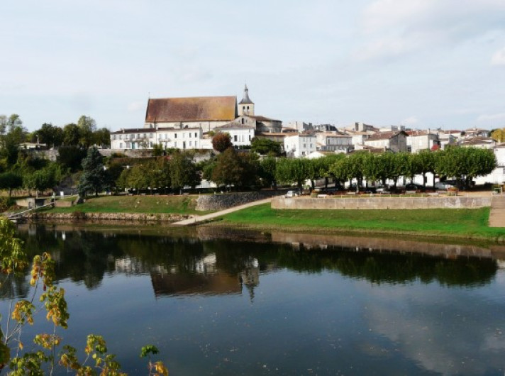 Voir la photo 1/1 du type apartment à Guîtres