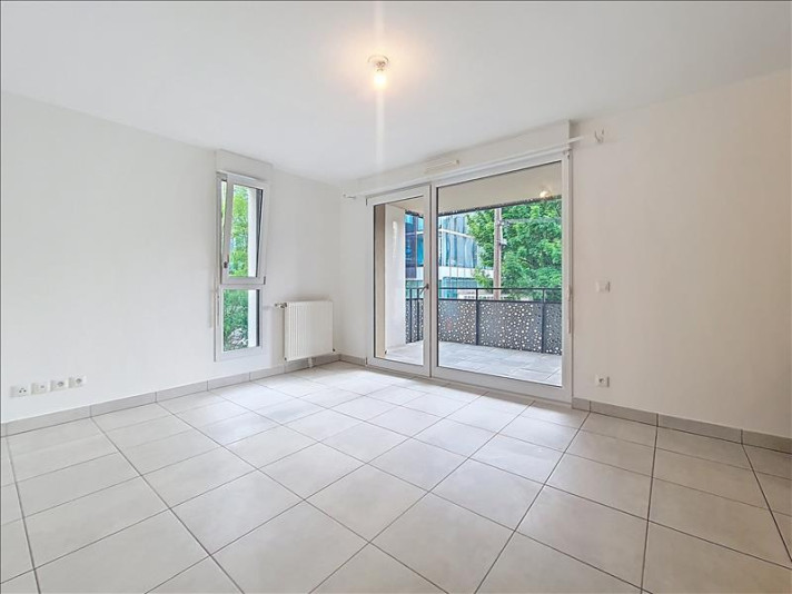 Voir la photo 1/7 du type apartment à Melun