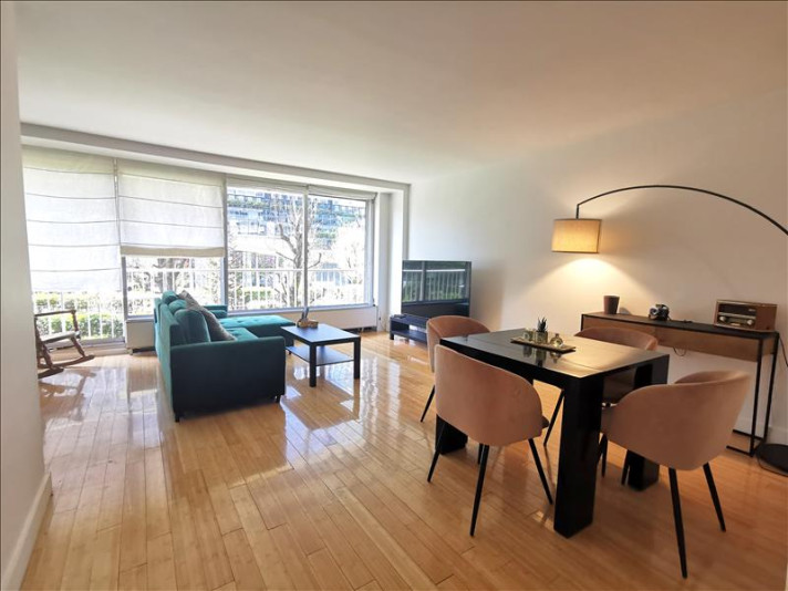 Voir la photo 1/8 du type apartment à Puteaux