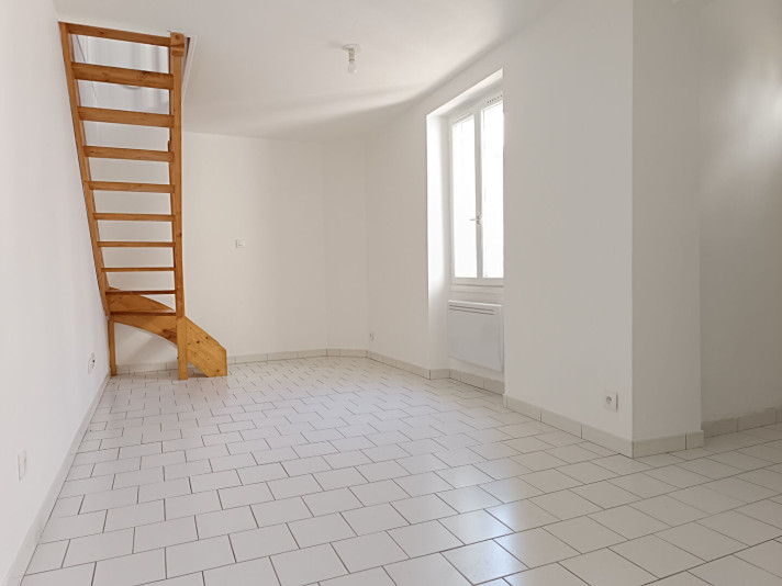 Voir la photo 1/6 du type apartment à Étampes