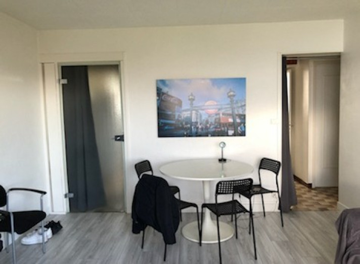 Voir la photo 1/3 du type room à Pessac