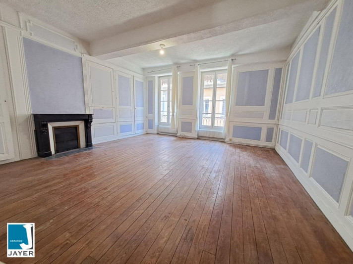 Voir la photo 1/7 du type apartment à Chalon-sur-Saône