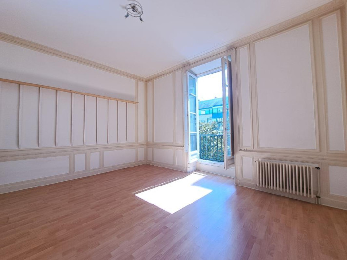 Voir la photo 1/3 du type apartment à Nantes