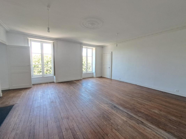 Voir la photo 1/3 du type apartment à Nantes