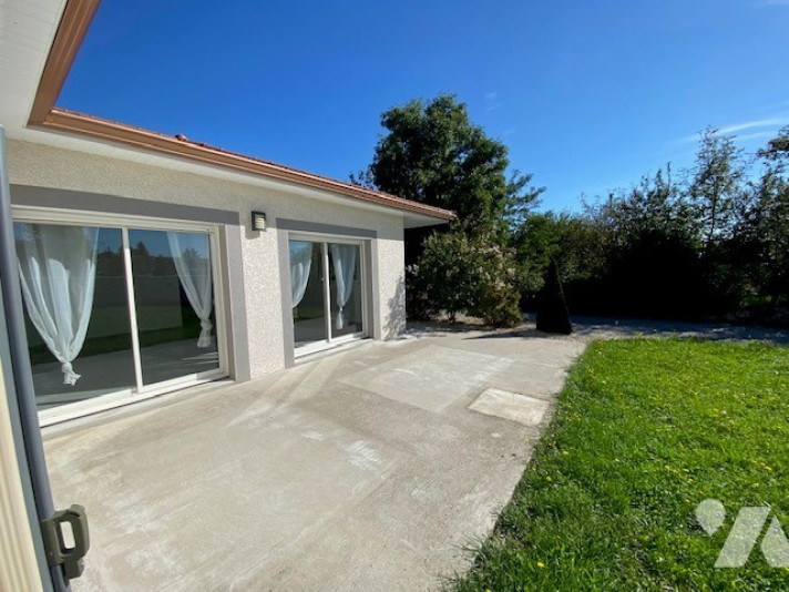 Voir la photo 1/19 du type house à Peaugres