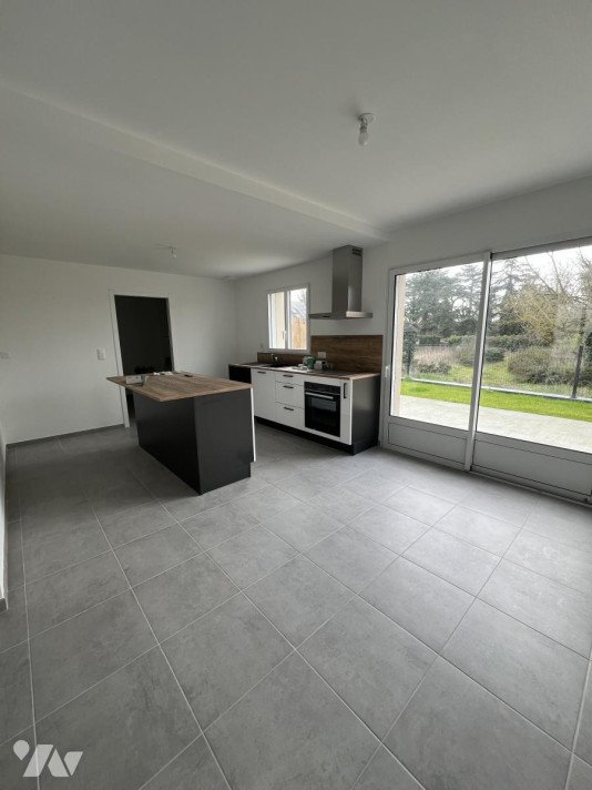 Voir la photo 1/6 du type house à Saint-Germain-des-Prés