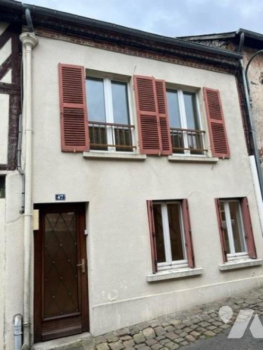 Voir la photo 1/12 du type house à Orbec
