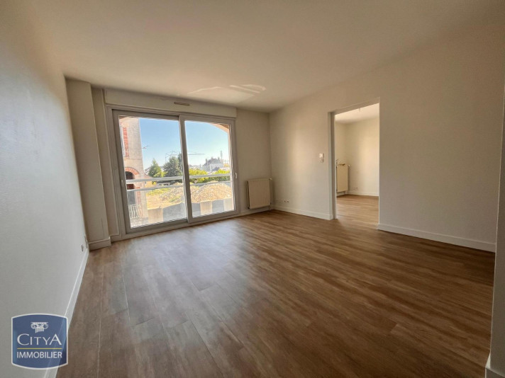 Voir la photo 1/10 du type apartment à Laval