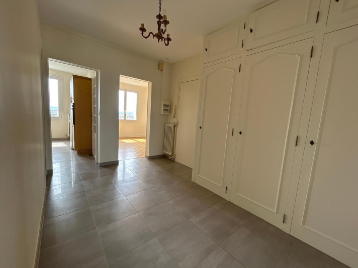 Voir la photo 1/11 du type apartment à Tours