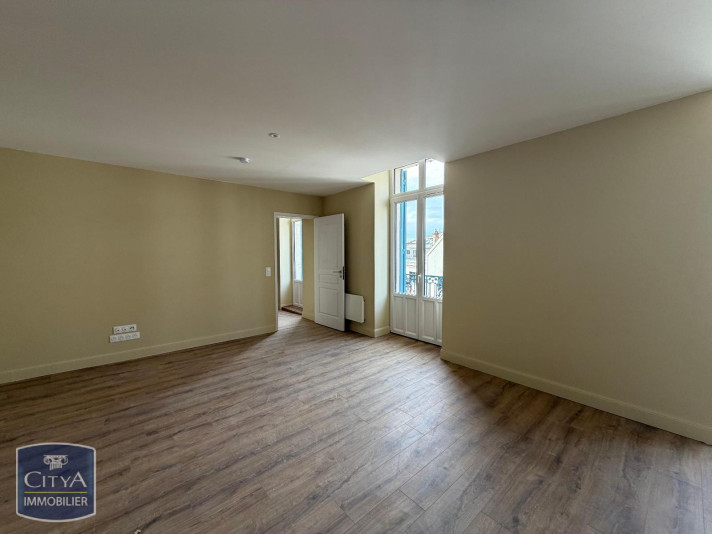 Voir la photo 1/12 du type apartment à Vichy
