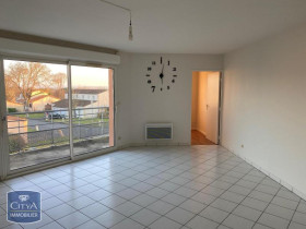 Appartement à Exireuil