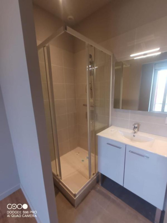 Voir la photo 1/6 du type apartment à Oullins-Pierre-Bénite