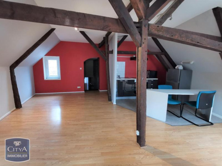 Voir la photo 1/10 du type apartment à Laon