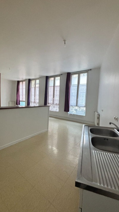 Voir la photo 1/7 du type apartment à Elbeuf