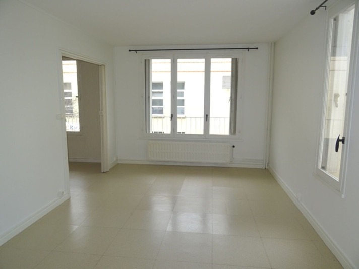 Voir la photo 1/8 du type apartment à Reims