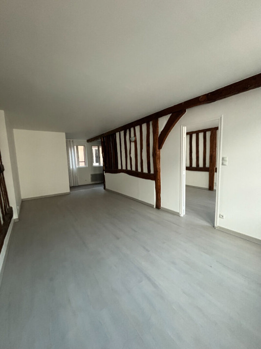 Voir la photo 1/8 du type apartment à Elbeuf