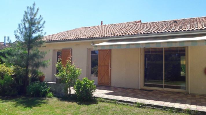 Voir la photo 1/11 du type house à Langon