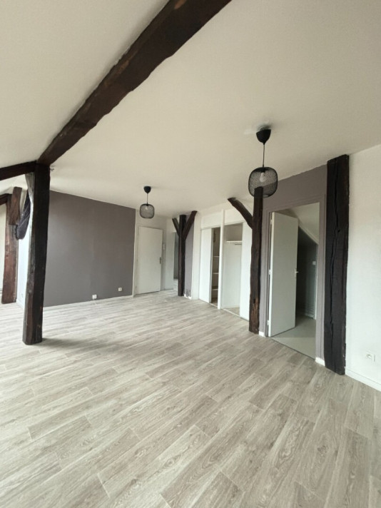 Voir la photo 1/6 du type apartment à Elbeuf