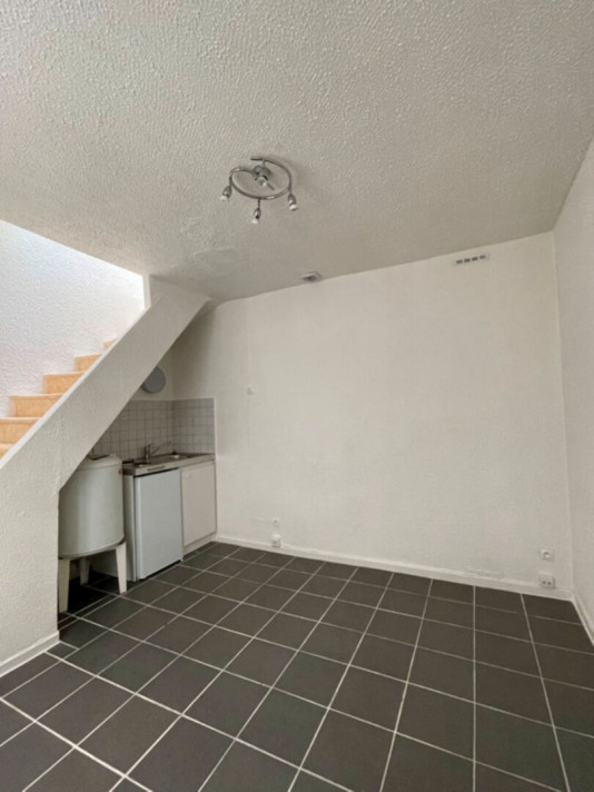 Voir la photo 1/8 du type apartment à Reims