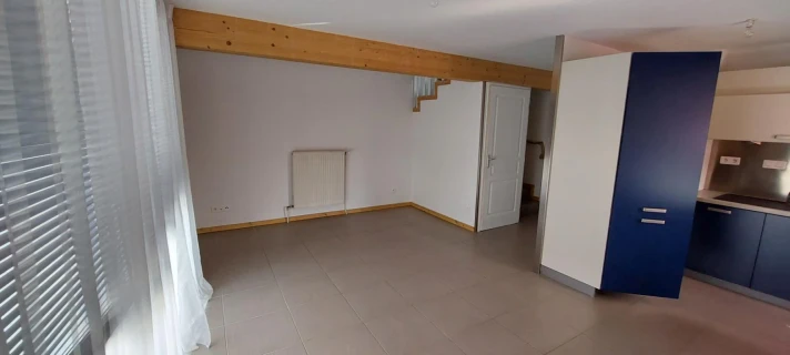 Voir la photo 1/6 du type apartment à La Cluse-et-Mijoux